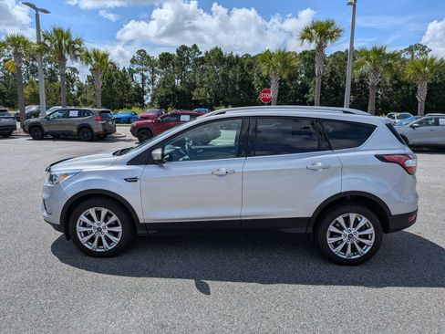 Used 2017 Ford Escape Titanium FWD image 7