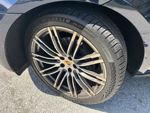 Used 2018 Porsche Macan Sport Edition image 7