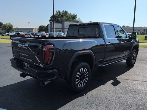 Used 2025 GMC Sierra 3500 Denali Ultimate AWD/4WD image 7