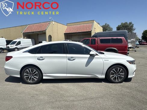 Used 2020 Honda Accord Touring image 1