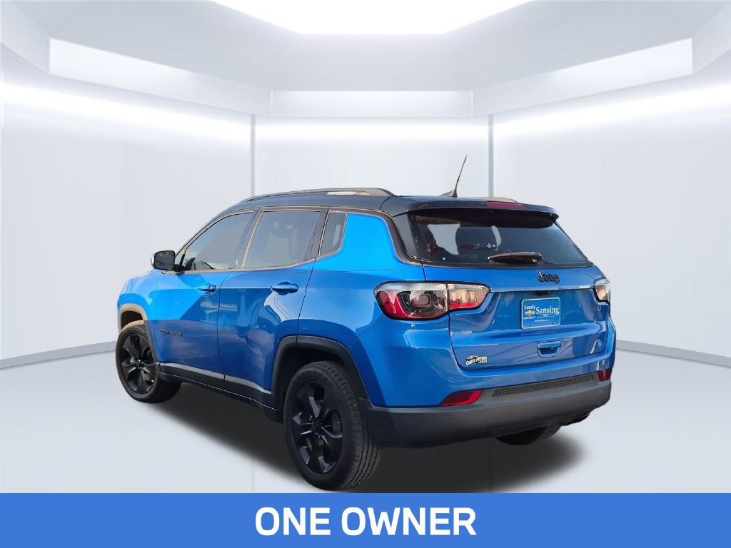 Used 2021 Jeep Compass Latitude FWD image 2
