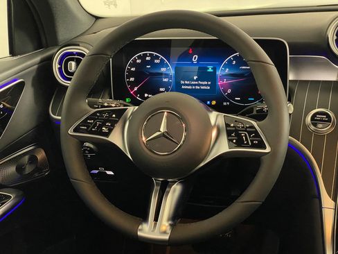 Used 2026 Mercedes-Benz GLC 300 4MATIC image 16