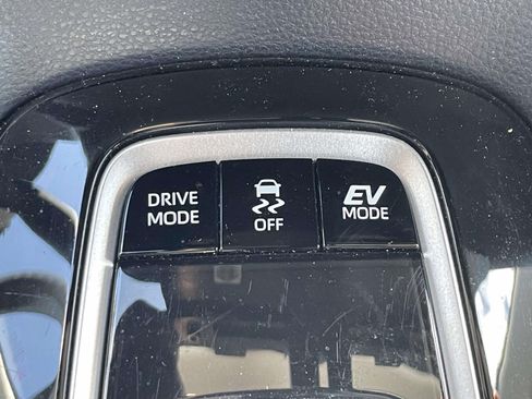 Used 2026 Toyota Corolla LE FWD image 29