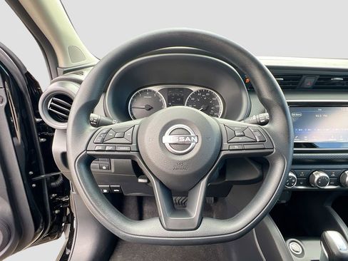 Used 2025 Nissan Kicks Play S FWD image 11