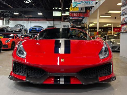 Used 2020 Ferrari 488 Pista Coupe RWD image 2