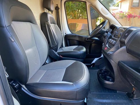 Used 2021 RAM ProMaster 2500 image 13