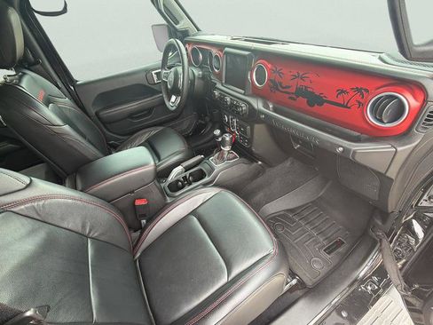 Used 2018 Jeep Wrangler Unlimited Rubicon image 30