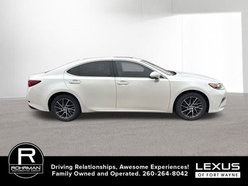 Used 2017 Lexus ES 350 image 9