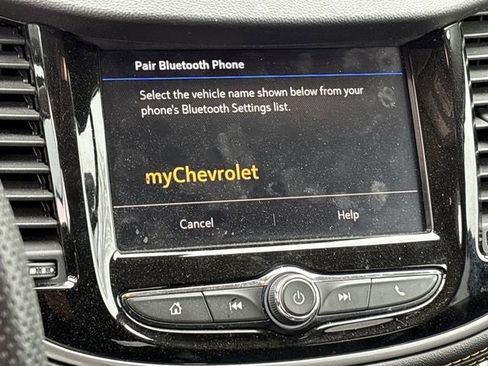 Used 2021 Chevrolet Trax LT image 17