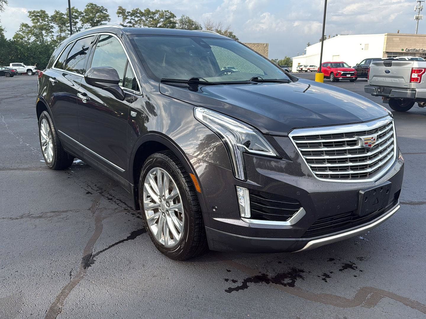 Used 2017 Cadillac XT5 Platinum w/ Driver Assist Package AWD/4WD image 7