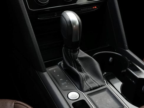 Used 2021 Volkswagen Atlas SEL R-Line FWD image 10