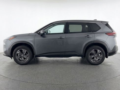 Used 2025 Nissan Rogue SV FWD image 5