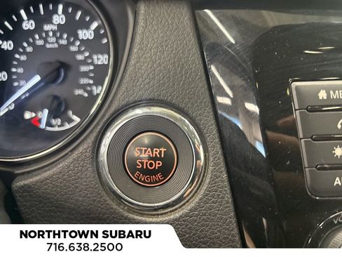 Used 2020 Nissan Rogue SV AWD/4WD image 30