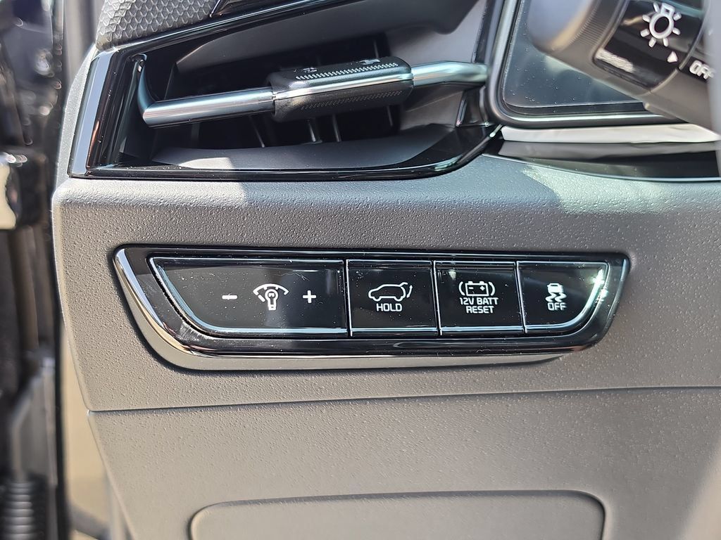 New 2026 Kia Niro SX Touring FWD image 29