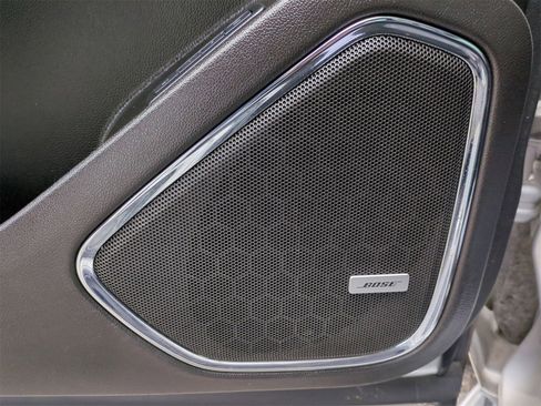 Certified 2020 GMC Yukon XL SLT image 24