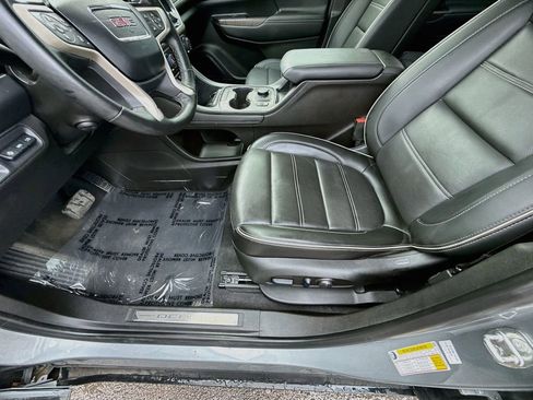 Used 2023 GMC Acadia Denali w/ Denali Ultimate Package FWD image 20