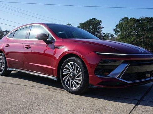 New 2026 Hyundai Sonata SEL FWD image 2
