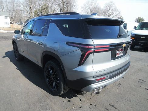 New 2026 Chevrolet Traverse LT image 8