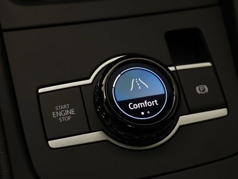 New 2026 Volkswagen Tiguan SE image 11