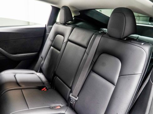 Used 2024 Tesla Model Y Long Range image 32