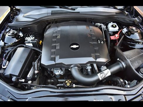 Used 2015 Chevrolet Camaro LS RWD image 32