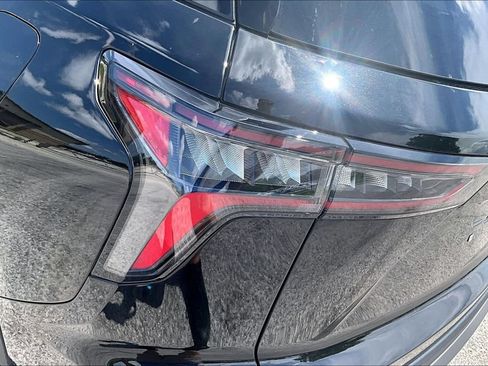 Used 2026 Chevrolet Equinox LT FWD image 27