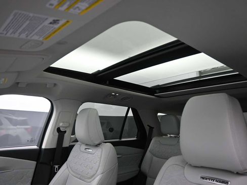 Used 2025 Ford Explorer Platinum w/ Ultimate Package image 22