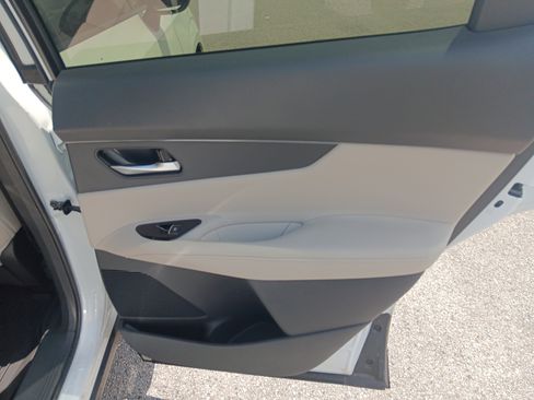 Used 2025 Nissan Murano SV FWD image 20