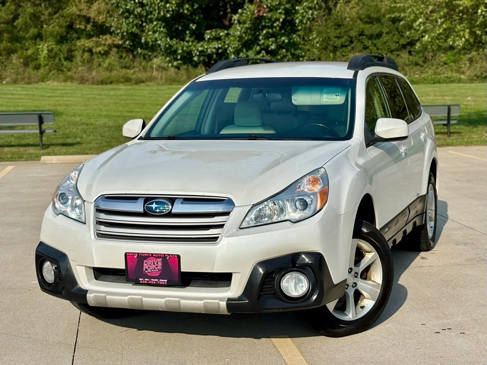 Used 2013 Subaru Outback 2.5i Limited AWD/4WD image 11