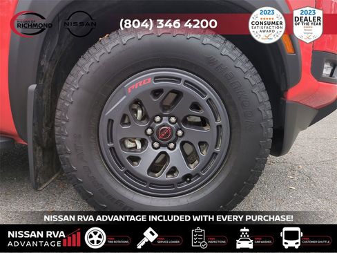 Used 2025 Nissan Frontier Pro-X image 12