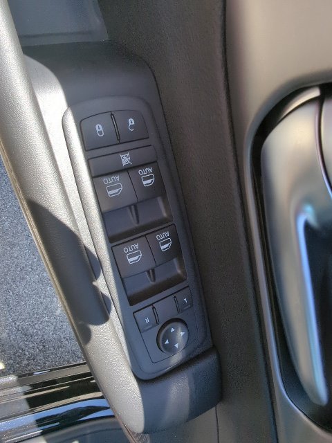 New 2027 Chrysler Pacifica Select w/ Family Tech Group FWD image 13