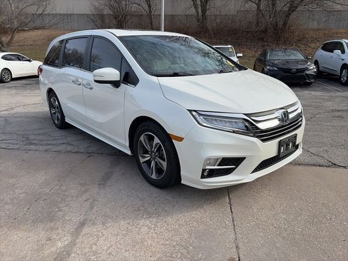 Used 2019 Honda Odyssey Touring image 3