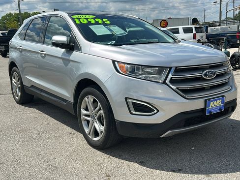 Used 2017 Ford Edge Titanium w/ Equipment Group 301A image 4