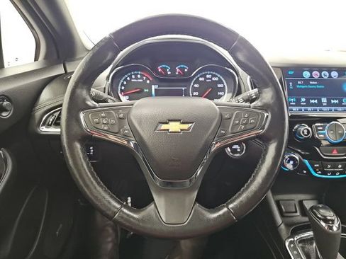 Used 2017 Chevrolet Cruze Premier FWD image 17