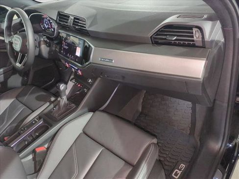 Certified 2025 Audi Q3 2.0T Premium w/ Convenience Package image 27