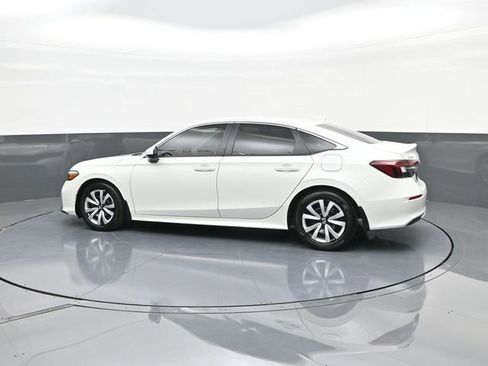 Used 2025 Honda Civic LX image 5