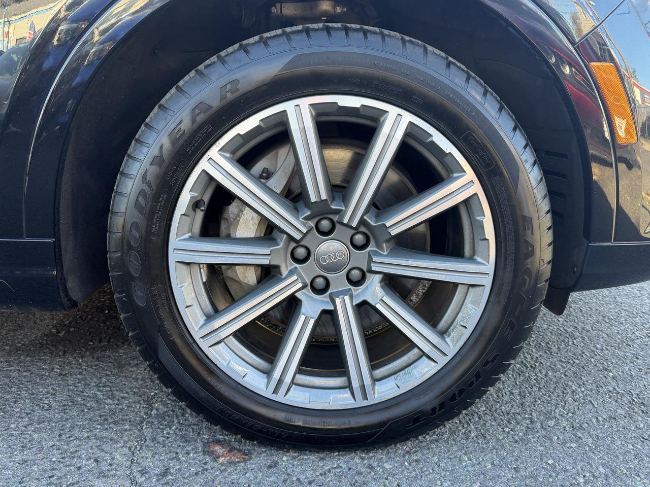 Used 2018 Audi Q7 3.0T Prestige w/ Prestige Package AWD/4WD image 42