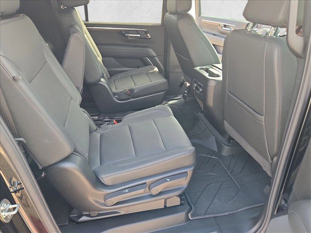 Used 2026 Chevrolet Suburban LT w/ Comfort Package RWD image 20
