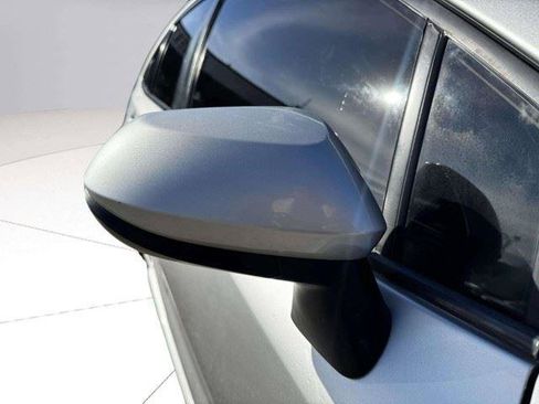 Used 2020 Toyota Corolla LE FWD image 10