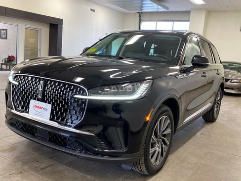 New 2026 Lincoln Aviator Premiere image 4