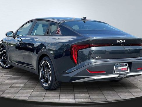 Used 2025 Kia K4 EX FWD image 3