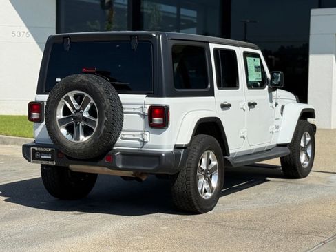 Used 2020 Jeep Wrangler Unlimited Sahara image 17