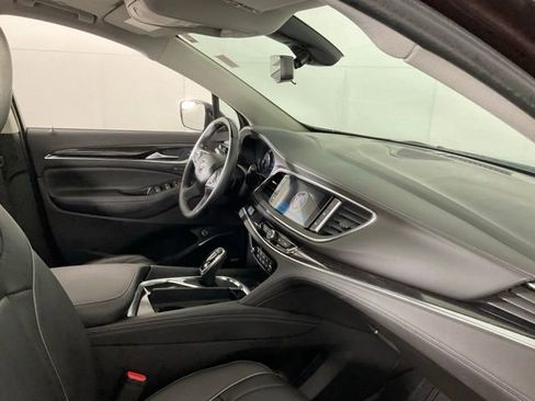 Used 2021 Buick Enclave Avenir w/ Avenir Technology Package image 32