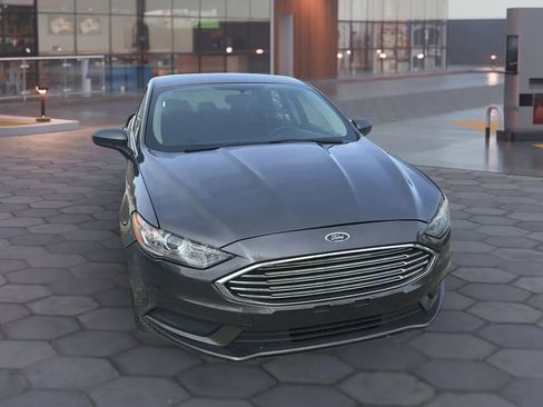 Used 2018 Ford Fusion SE w/ Fusion SE Technology Package image 20