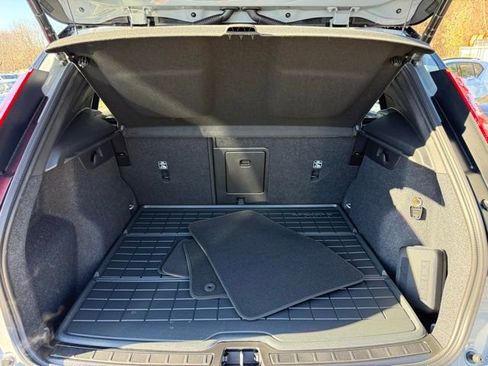 New 2026 Volvo XC40 B5 Ultra w/ Protection Package Premier image 26