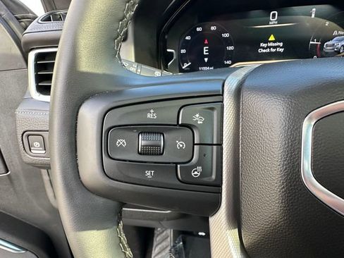 Used 2024 GMC Yukon Denali image 12