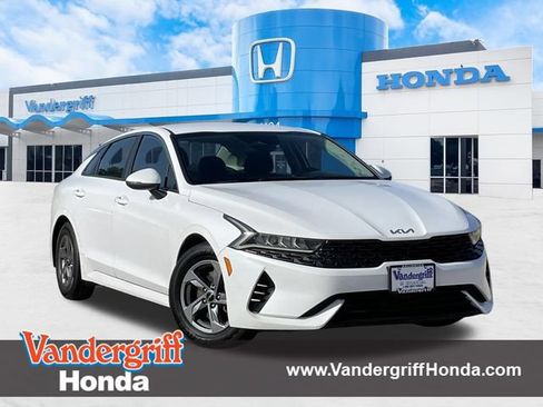 Used 2022 Kia K5 LXS FWD image 1