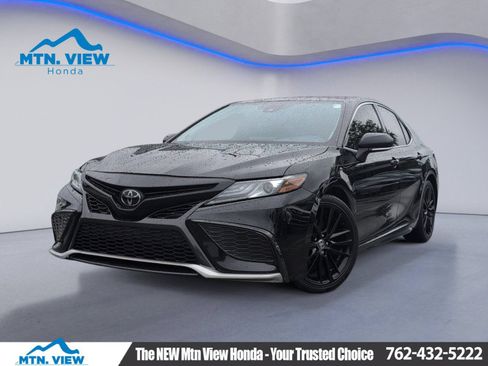 Used 2023 Toyota Camry XSE w/ Navigation Package FWD image 1
