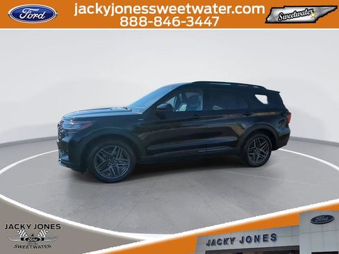Certified 2025 Ford Explorer ST-Line w/ Premium Package image 6