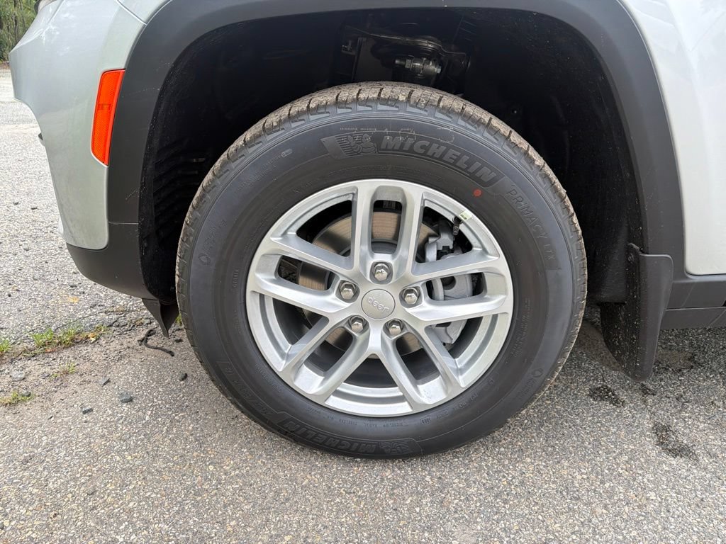 New 2026 Jeep Grand Cherokee Laredo X AWD/4WD image 24